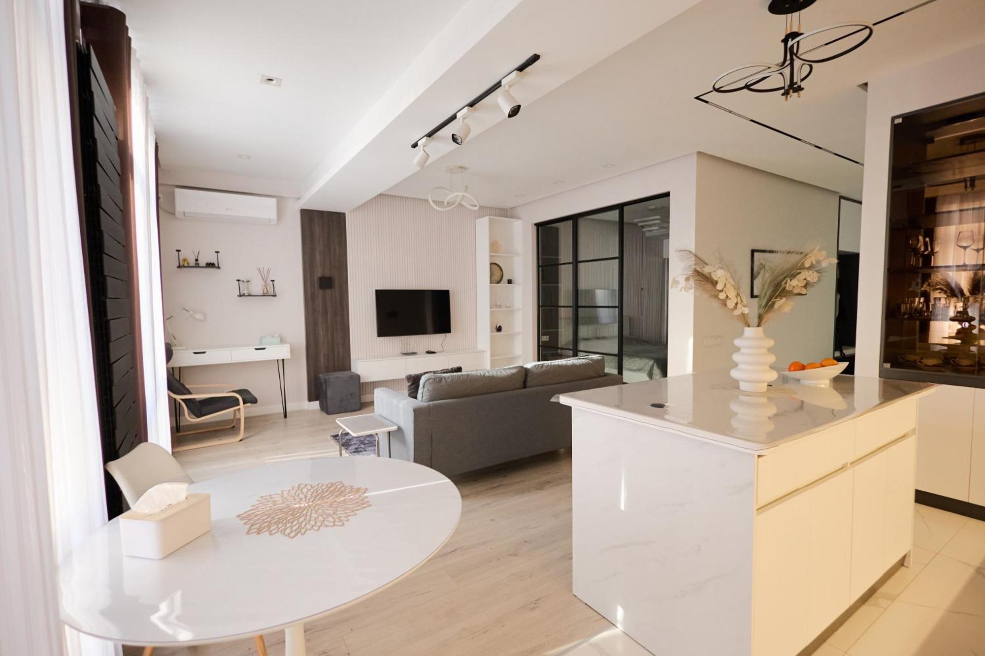 Lovely 1-Bedroom Rental Unit In Downtown Dushanbe Bagian luar foto